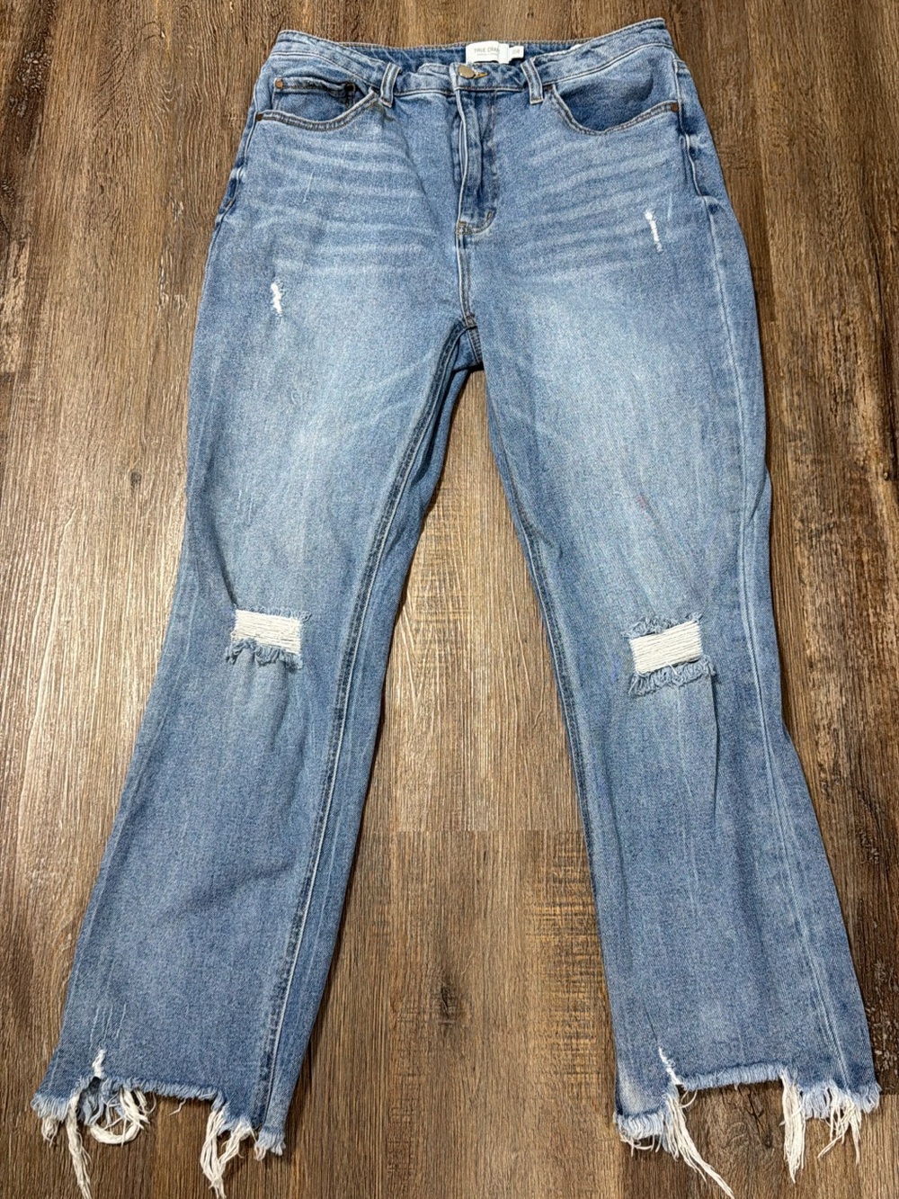 Women’s Light Blue Distressed Straight-Leg Jeans